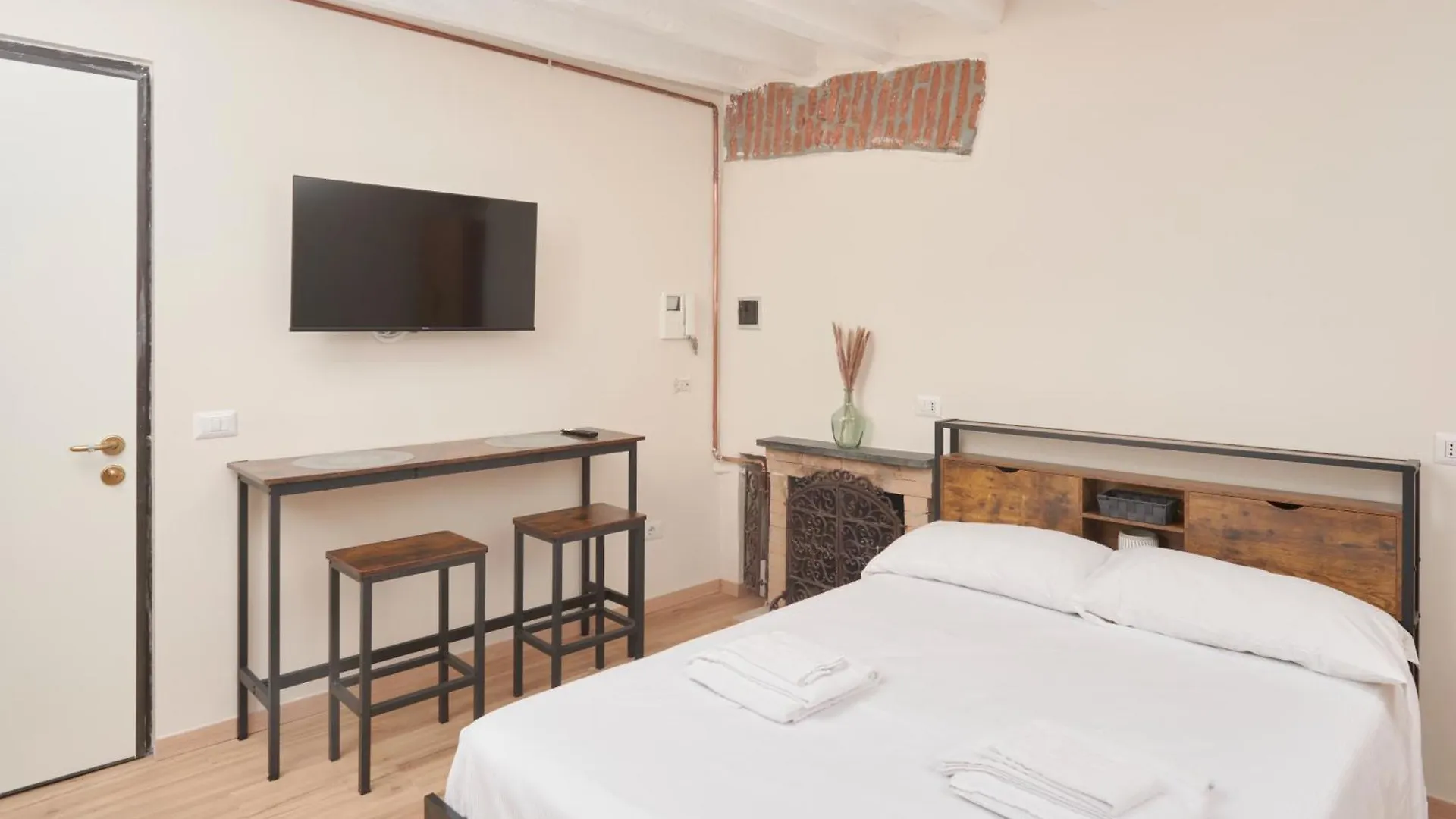 Luma Domus Romantica Suite Nel Centro Di Milano Apartman